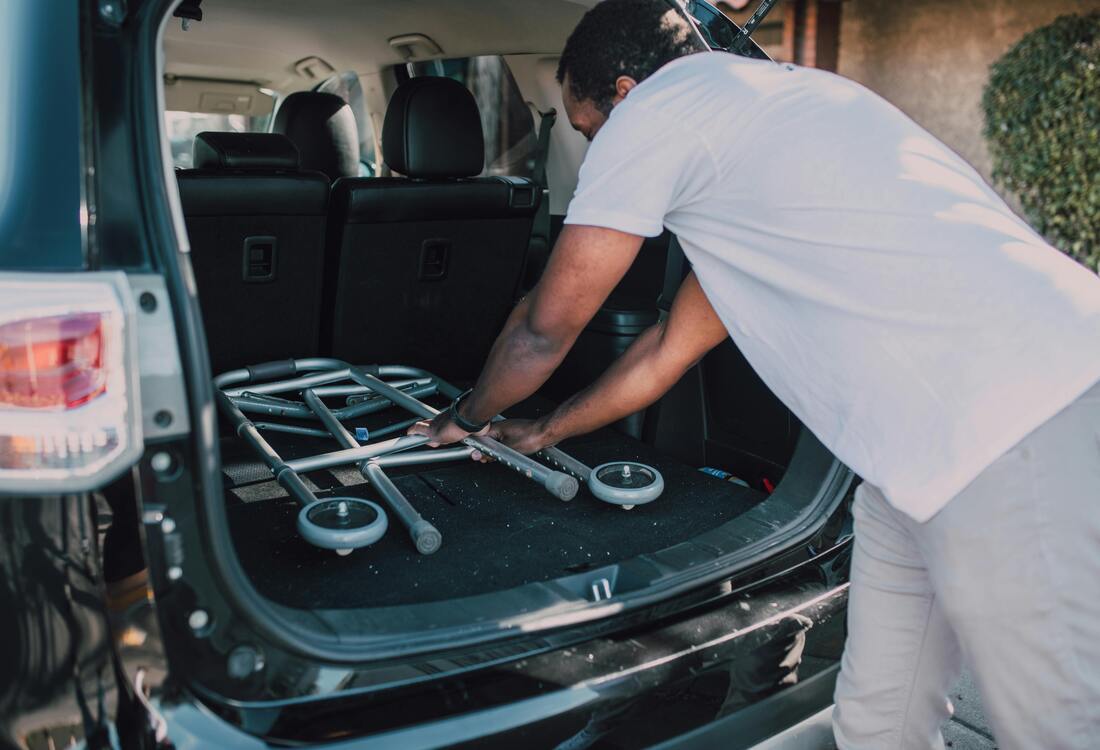 Packing the equipment in the trunk