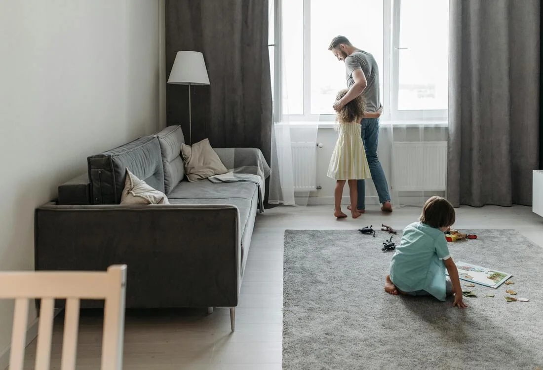 Blackout, children at home